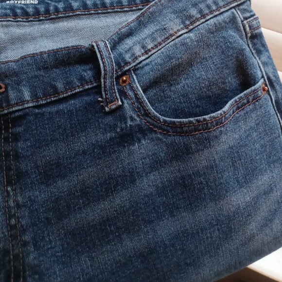 OLD NAVY mid rise boyfriend cut off jeans in Vina (14 tall) - Picture 14 of 14